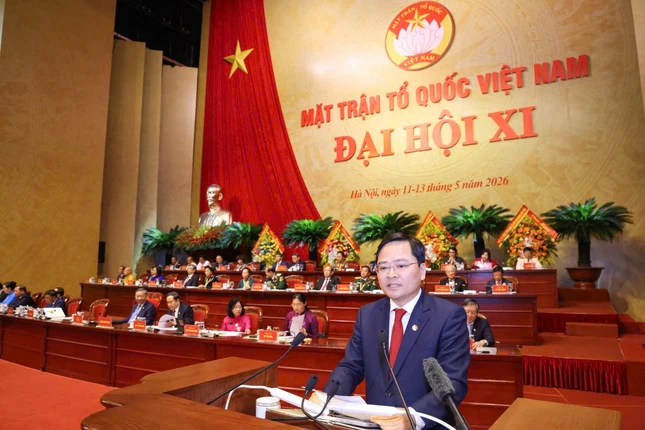 Đại biểu trình bày tham luận