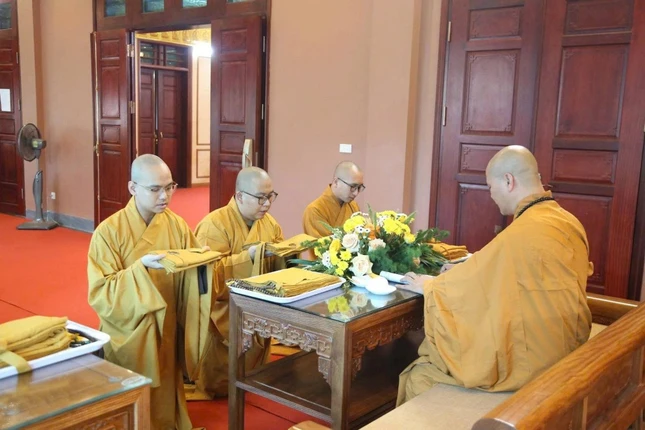 Có 59 giới tử được tấn đàn thọ giới (14 Tỳ-kheo, 18 Tỳ-kheo-ni, 12 Sa-di, 15 Sa-di-ni)