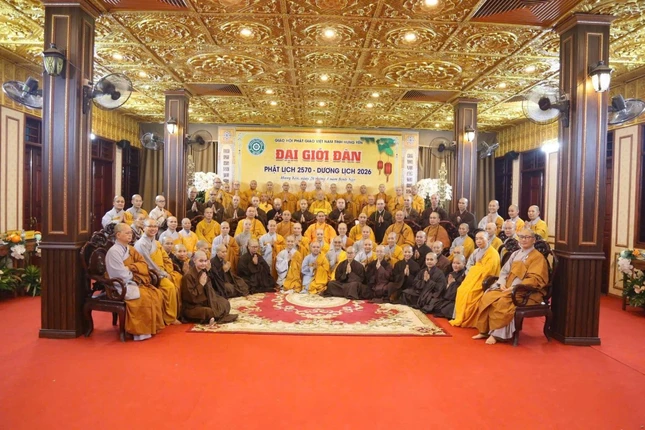 Giới tử lưu niệm cùng Hội đồng Thập sư Tăng - Ni