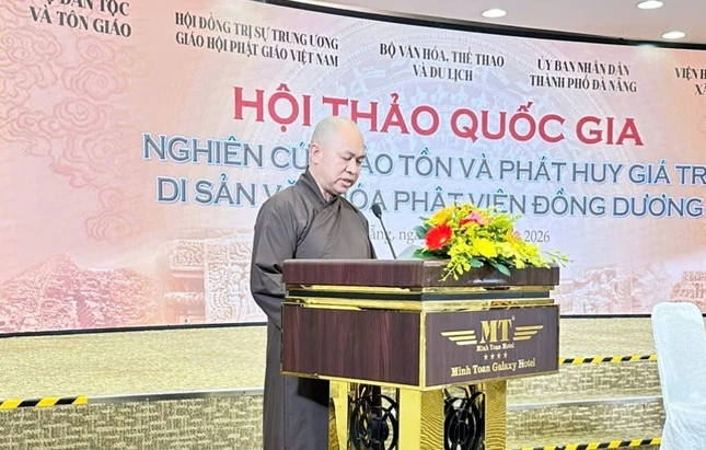 Thượng tọa Thích Đức Thiện, Phó Chủ tịch - Tổng Thư ký Hội đồng Trị sự GHPGVN phát biểu chào mừng - Ảnh: Liên Thảo