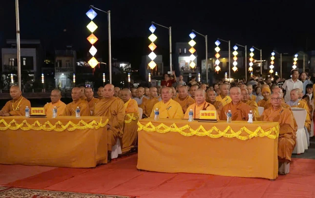 Chư tôn đức tham dự