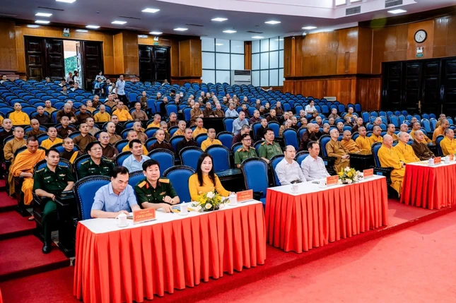 Buổi gặp mặt diễn ra tại Trung tâm Hội nghị tỉnh Thanh Hóa Buổi gặp mặt diễn ra tại Trung tâm Hội nghị tỉnh Thanh Hóa