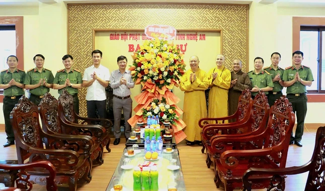 Đoàn công tác Công an tỉnh Nghệ An