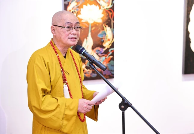 Thượng tọa Thích Minh Hiền phát biểu khai mạc - Ảnh: Minh Đức