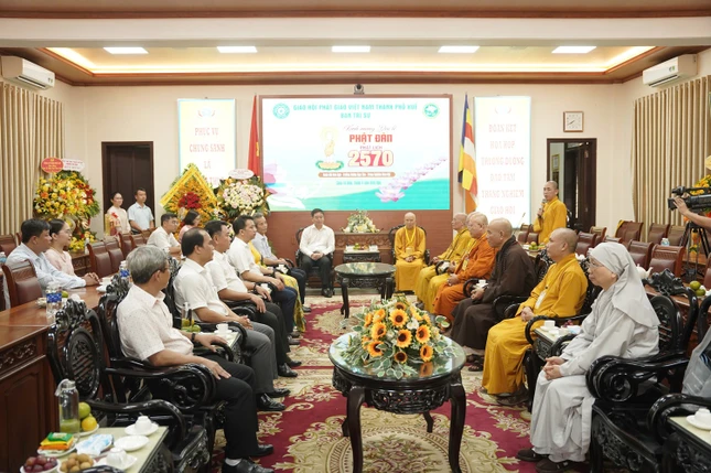 Buổi tiếp phái đoàn lãnh đạo TP.Huế tại Văn phòng Ban Trị sự