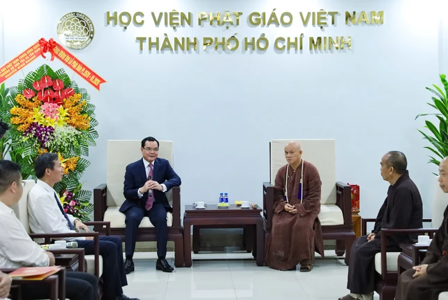 Bộ trưởng Bộ Dân tộc và Tôn giáo Nguyễn Đình Khang phát biểu Bộ trưởng Bộ Dân tộc và Tôn giáo Nguyễn Đình Khang phát biểu