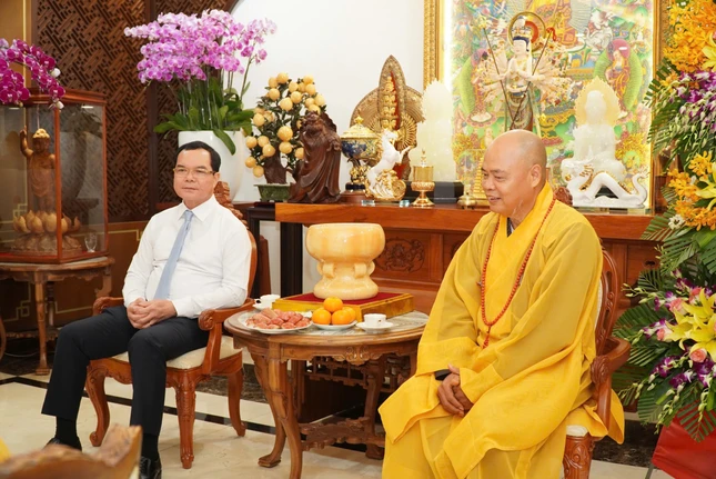 Thượng tọa Thích Thanh Phong phát biểu tri ân Thượng tọa Thích Thanh Phong phát biểu tri ân