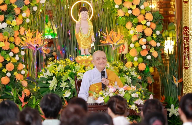 Ni sư Thích nữ Hương Nhũ chia sẻ Phật pháp Ni sư Thích nữ Hương Nhũ chia sẻ Phật pháp