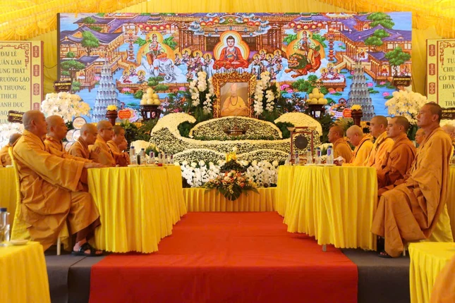 Trang nghiêm khóa lễ