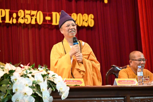 Hòa thượng Thích Thanh Quyết sách tấn hành giả an cư Hòa thượng Thích Thanh Quyết sách tấn hành giả an cư