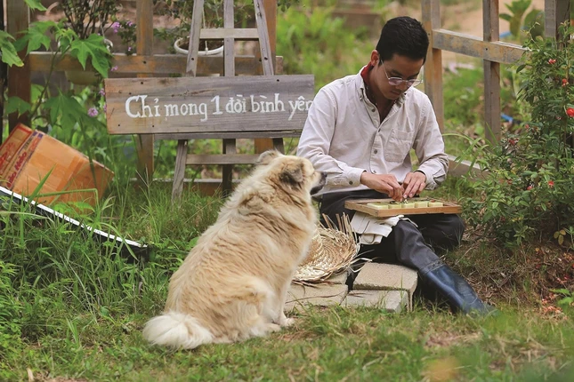 Không chỉ là nơi làm việc, đây còn là mái nhà chung của những con người giàu nghị lực - Ảnh: TTX Không chỉ là nơi làm việc, đây còn là mái nhà chung của những con người giàu nghị lực - Ảnh: TTX