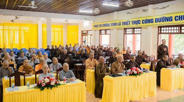 Chư tôn đức tham dự Chư tôn đức tham dự