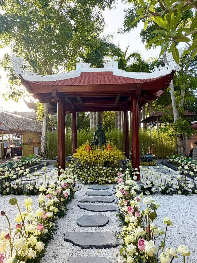 Đền thờ tôn tượng Phật hoàng Trần Nhân Tông tại thiền viện Trúc Lâm Phương Nam Đền thờ tôn tượng Phật hoàng Trần Nhân Tông tại thiền viện Trúc Lâm Phương Nam