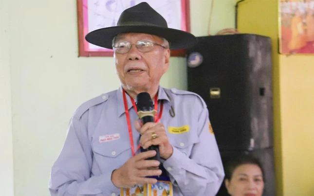 Huynh trưởng cấp Dũng Tâm Giới - Phan Ngọc Thảo phát biểu Huynh trưởng cấp Dũng Tâm Giới - Phan Ngọc Thảo phát biểu