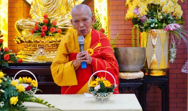 Hòa thượng Thích Đồng Tiến đạo từ chứng minh