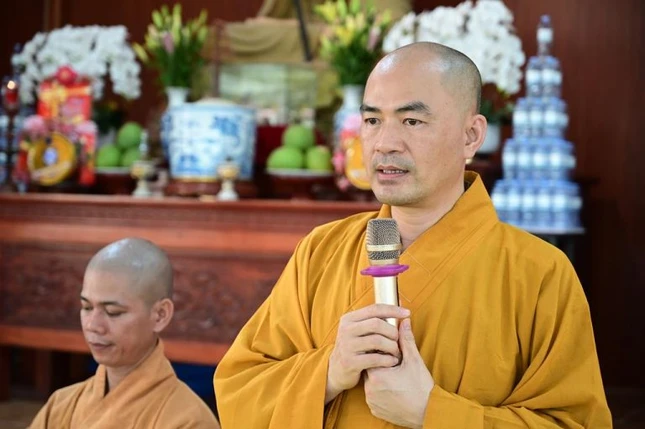 Đại đức Thích Quảng Nghĩa phát biểu