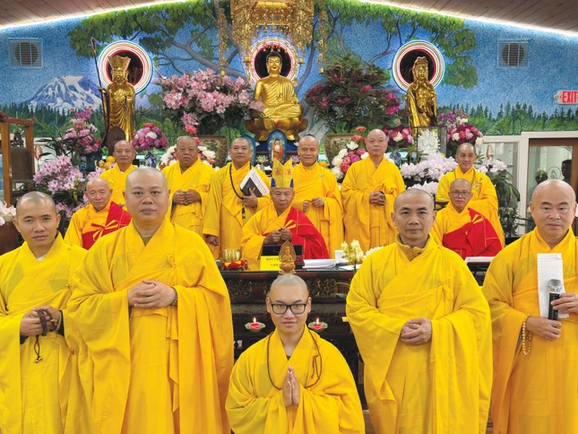 Chùa Liên Hoa có phước duyên cung đón chư tôn đức từ 11 tiểu bang về tham dự Đại lễ Phật đản và khóa An cư kiết hạ