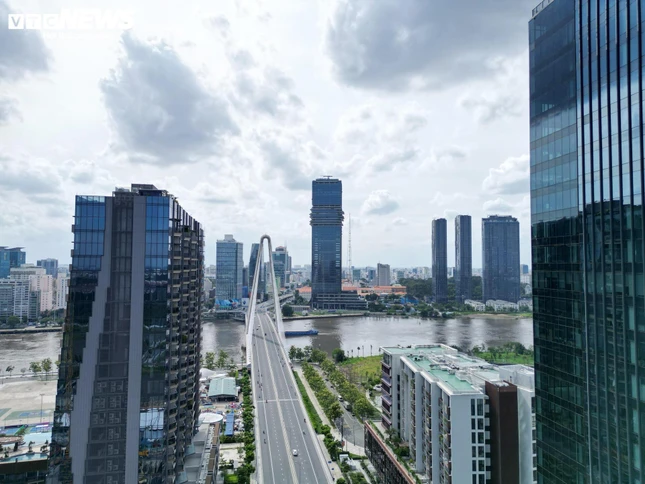 Sự phát triển đó phản ánh hành trình vươn lên không ngừng của Thành phố mang tên Bác sau nửa thế kỷ xây dựng và phát triển