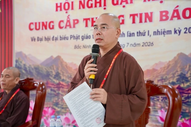 Thượng tọa Thích Thanh Sơn đại diện Ban Tổ chức giải đáp thắc mắc Thượng tọa Thích Thanh Sơn đại diện Ban Tổ chức giải đáp thắc mắc