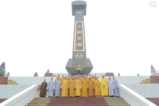 Đời đời nhớ ơn các anh hùng, liệt sĩ