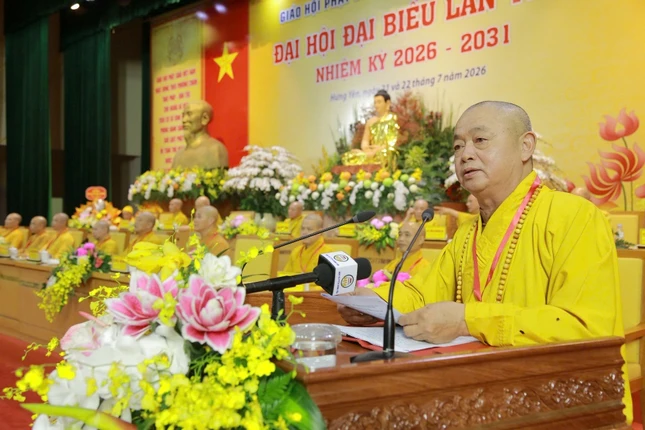 Thượng tọa Thích Thanh Hòa phát biểu cảm tạ