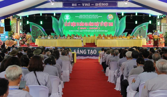Quang cảnh buổi lễ Quang cảnh buổi lễ