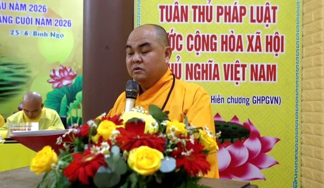 Thượng tọa Thích Nhuận Pháp trình bày báo cáo tóm tắt công tác Phật sự 6 tháng đầu năm và phương hướng hoạt động Phật sự 6 tháng cuối năm 2026 Thượng tọa Thích Nhuận Pháp trình bày báo cáo tóm tắt công tác Phật sự 6 tháng đầu năm và phương hướng hoạt động Phật sự 6 tháng cuối năm 2026