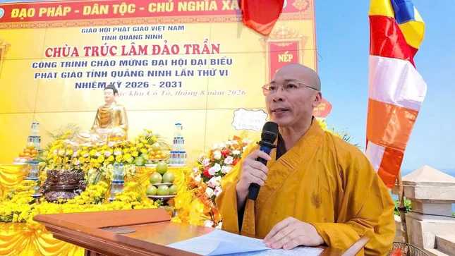 Thượng tọa Thích Thanh Lịch báo cáo công tác xây dựng Thượng tọa Thích Thanh Lịch báo cáo công tác xây dựng