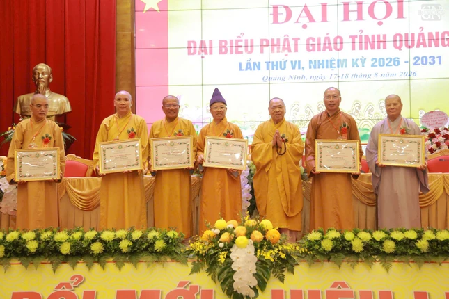 Trung ương Giáo hội ghi nhận những đóng góp tích cực cho công tác Phật sự của các tập thể, cá nhân trong nhiệm kỳ qua