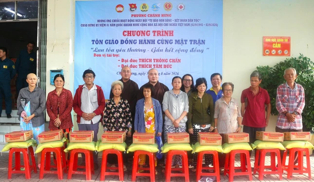Chương trình “Tôn giáo đồng hành cùng Mặt trận - Lan tỏa yêu thương, gắn kết cộng đồng” do phường Chánh Hưng phát động Chương trình “Tôn giáo đồng hành cùng Mặt trận - Lan tỏa yêu thương, gắn kết cộng đồng” do phường Chánh Hưng phát động