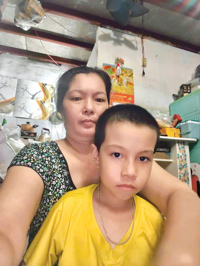Chị Mỹ Hạnh và con trai Chị Mỹ Hạnh và con trai