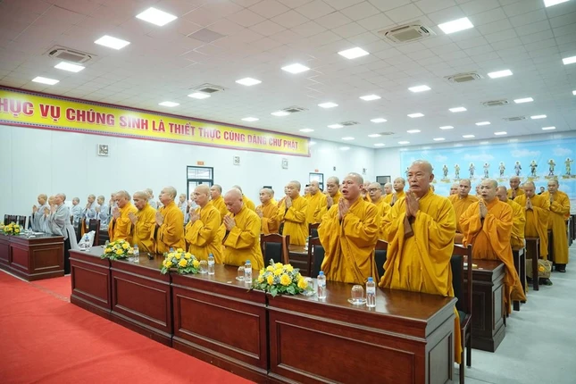 Niệm Phật cầu gia hộ
