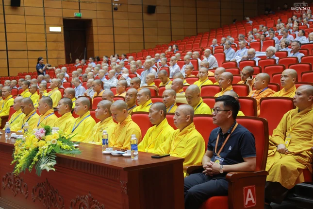 Chư tôn đức Tăng Ni tham dự