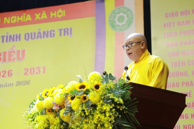 Thượng tọa Thích Đạo Không báo cáo tóm tắt kết quả phiên làm việc đầu tiên