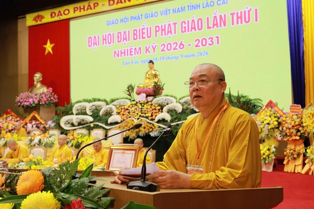 Trưởng lão Hòa thượng phát biểu chỉ đạo