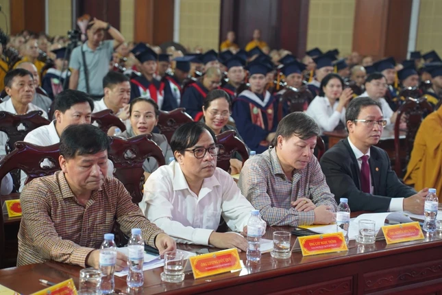 Đại biểu tham dự