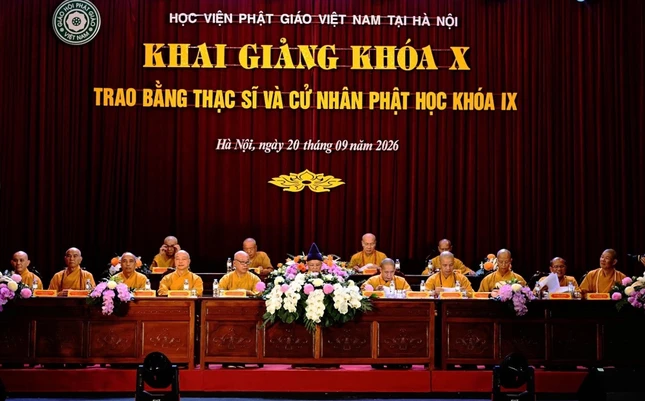 Chư tôn đức chứng minh buổi lễ