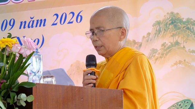 Ni sư Thích nữ Minh Liên phát biểu