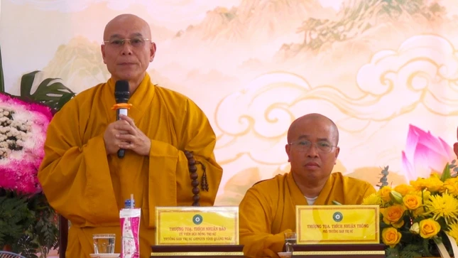Thượng tọa Thích Nhuận Bảo ban đạo từ