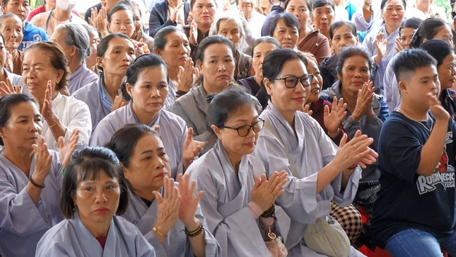 Phật tử tham dự Phật tử tham dự