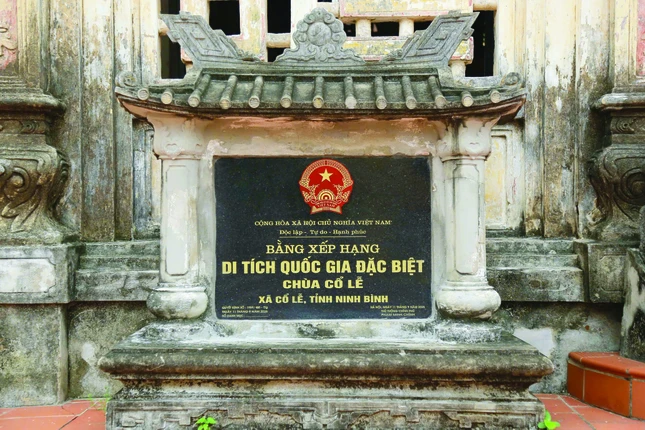 Bia điêu khắc Bằng xếp hạnh Di tích quốc gia đặc biệt Bia điêu khắc Bằng xếp hạnh Di tích quốc gia đặc biệt