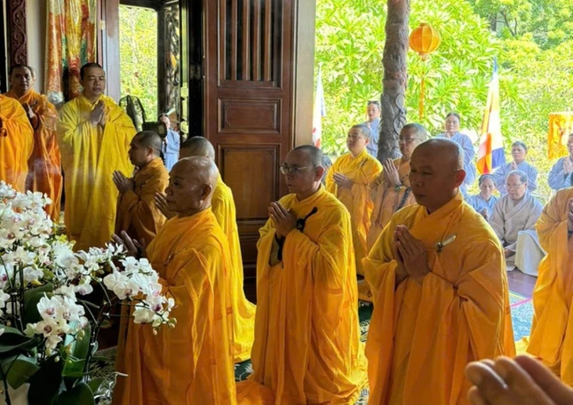 Môn đồ pháp quyến - Ảnh: Quảng Nguyện