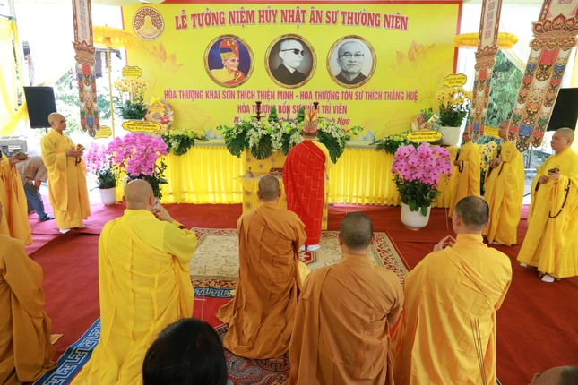 Lễ hiệp kỵ chư tôn đức khai sơn, trùng hưng tổ đình Kỳ Viên Trung Nghĩa, vào ngày 2-10