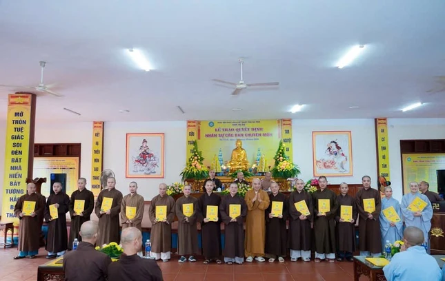Hội nghị trao quyết định chuẩn y nhân sự các ban chuyên môn nhiệm kỳ 2026-2031 là dấu mốc quan trọng trong quá trình kiện toàn tổ chức và triển khai chương trình hoạt động của Ban Trị sự GHPGVN tỉnh Hà Tĩnh