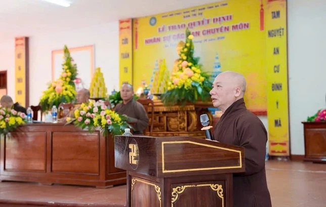 Thượng tọa Thích Chiếu Tuệ phát biểu