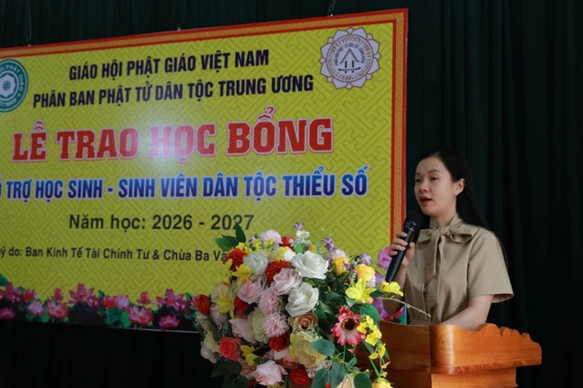 Bà Hoàng Hải Hà phát biểu Bà Hoàng Hải Hà phát biểu