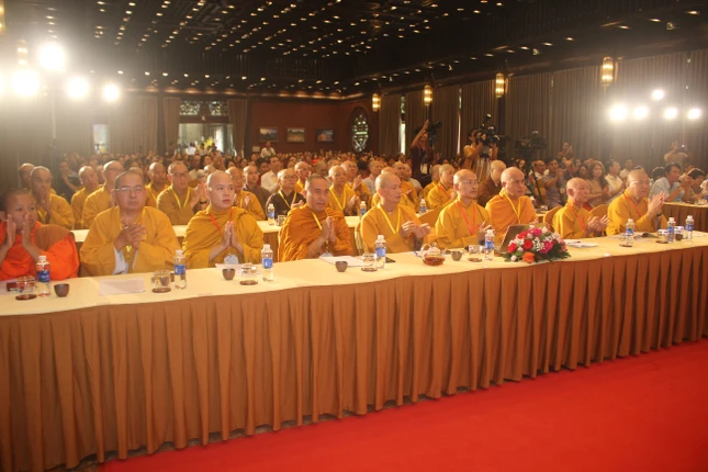 Chư tôn đức tham dự