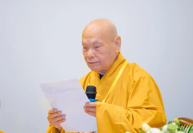 Trưởng lão Hòa thượng Thích Thiện Nhơn ban đạo từ Trưởng lão Hòa thượng Thích Thiện Nhơn ban đạo từ