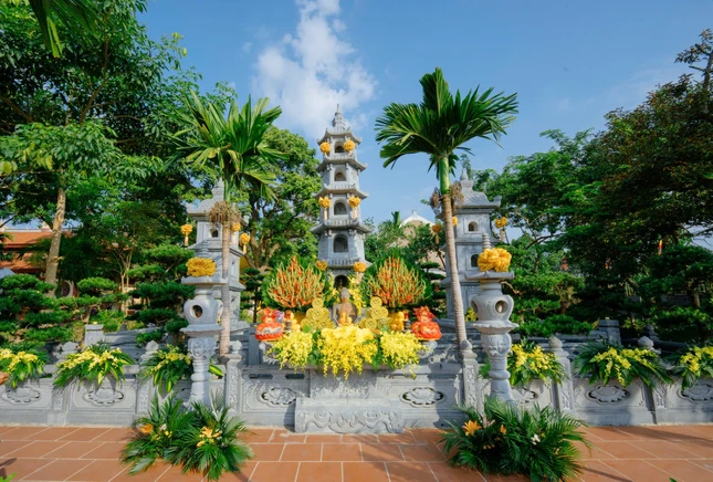 Bảo tháp Đại lão Hòa thượng Thích Phổ Tuệ