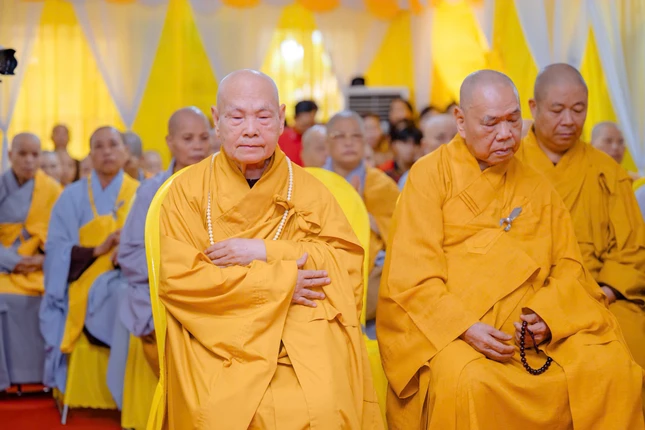 Chư tôn giáo phẩm dự lễ tưởng niệm